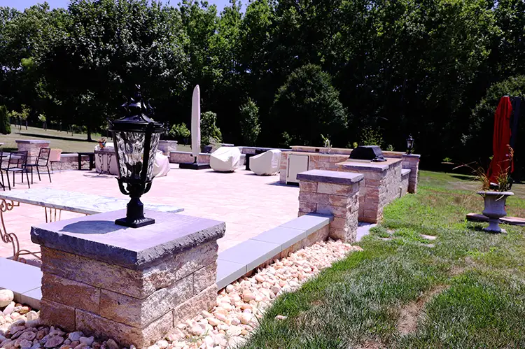 Elegant Seating Wall with Lighting – Silver Spring Patio